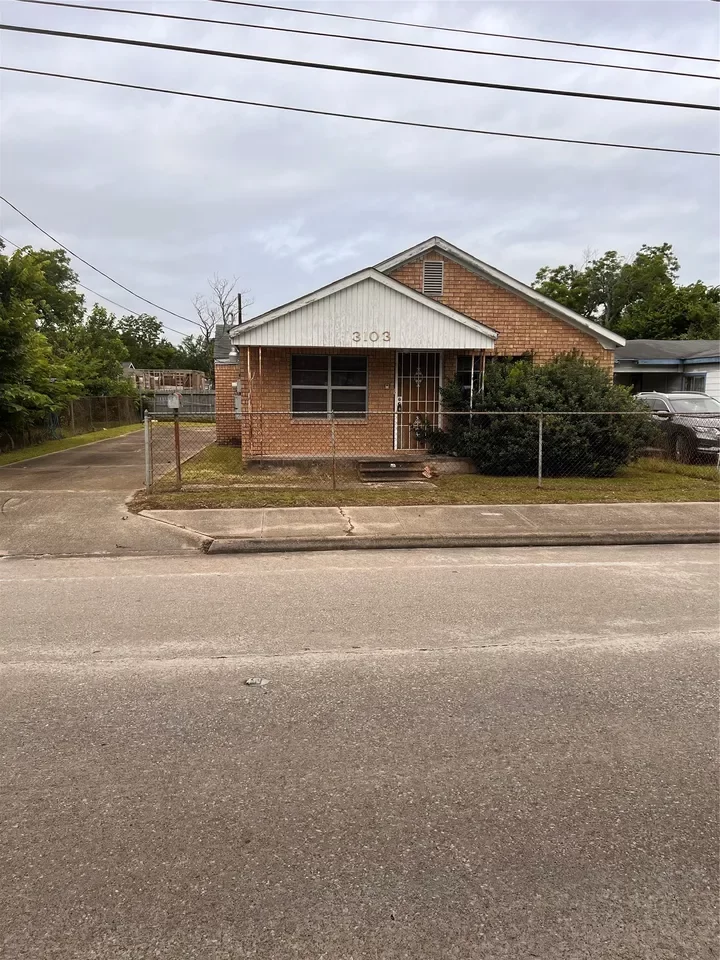 4BR House for Sale in Houston, TX
