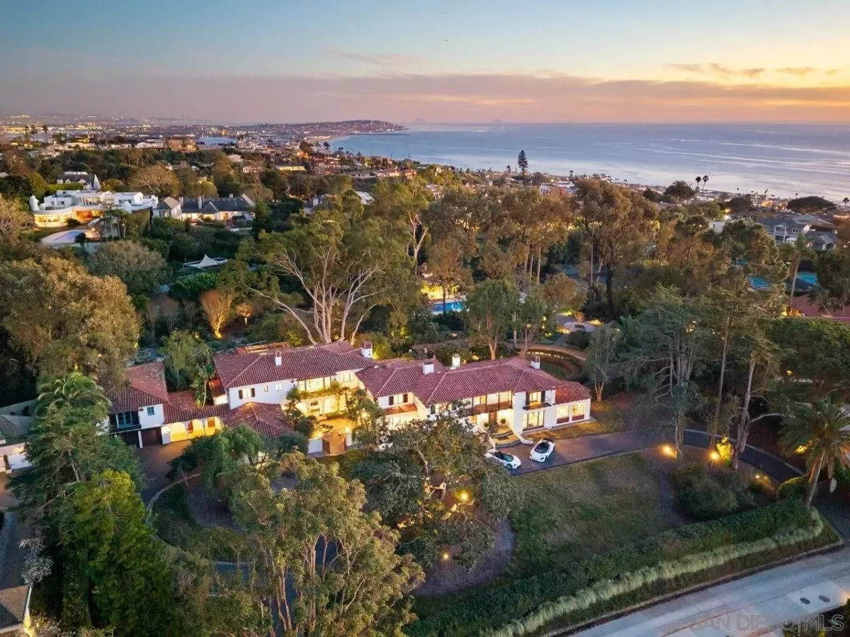 8BR House for Sale in La Jolla, CA