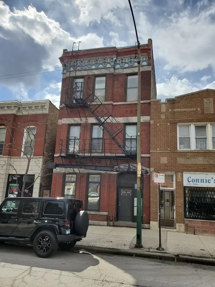 2BR House for Rent in Chicago, IL