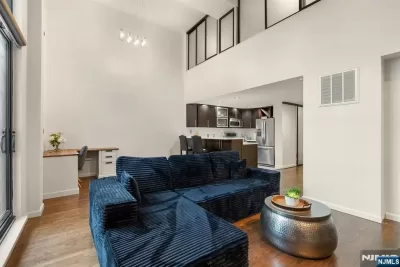 1BR Condo for Sale in Weehawken, NJ