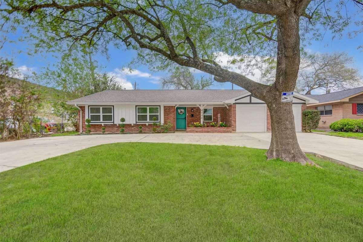 4BR House for Sale in Houston, TX