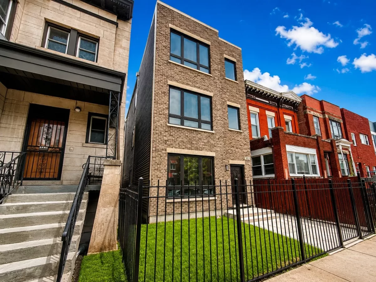 9BR Multi-Family for Sale in Chicago, IL