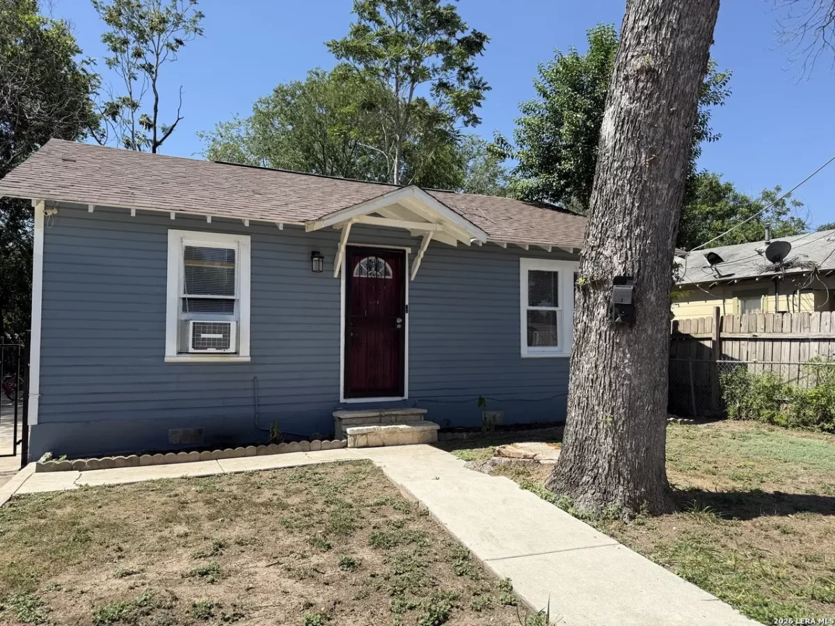 2BR House for Rent in San Antonio, TX