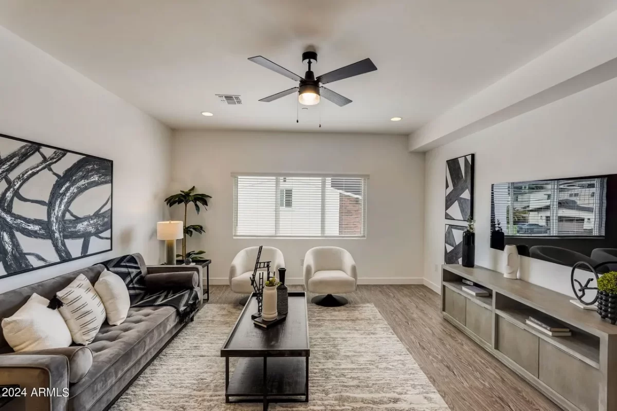 3BR Townhouse for Rent in Phoenix, AZ
