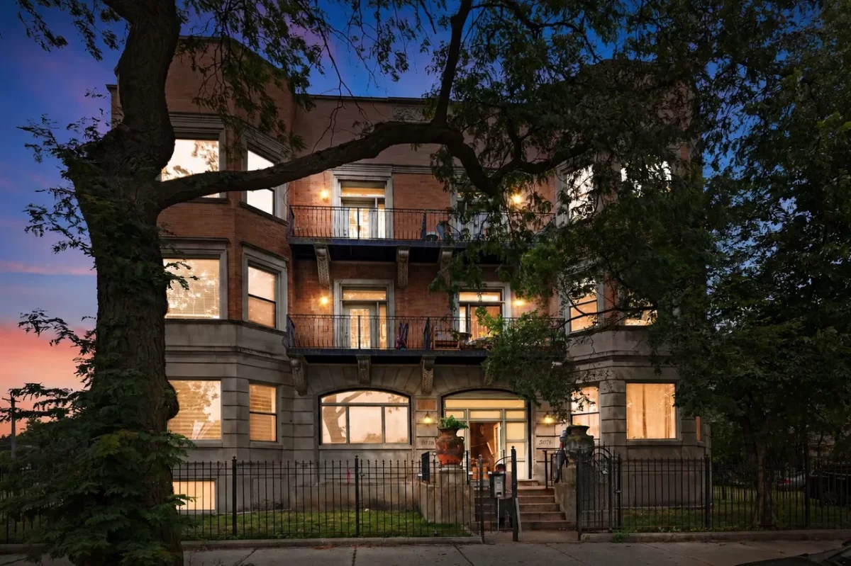 2BR House for Rent in Chicago, IL