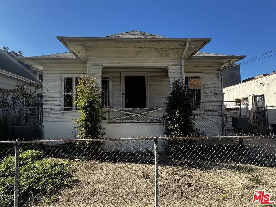 3BR House for Sale in Los Angeles, CA