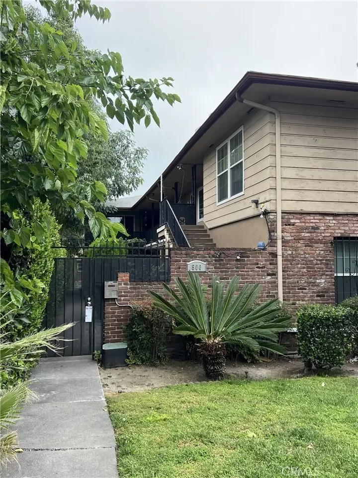 2BR House for Rent in Pasadena, CA