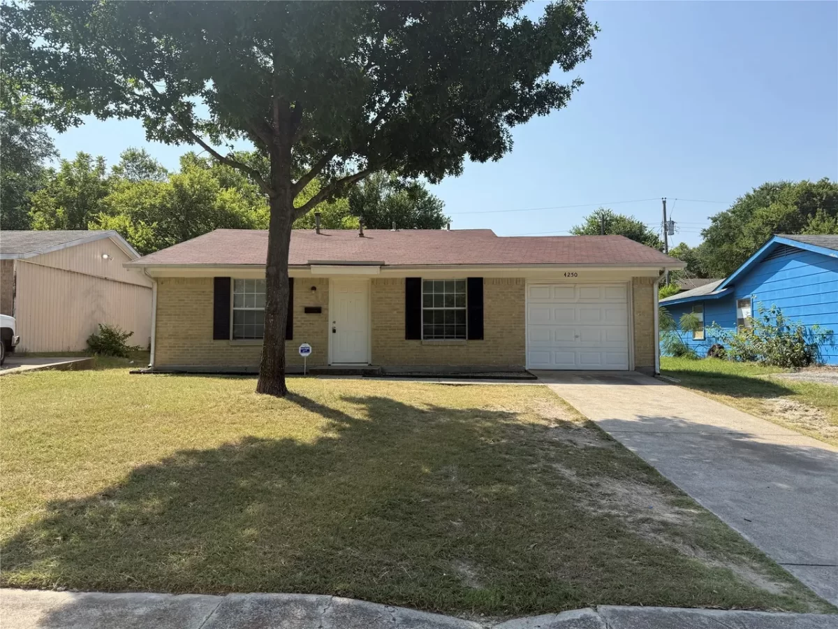 3BR House for Rent in Dallas, TX