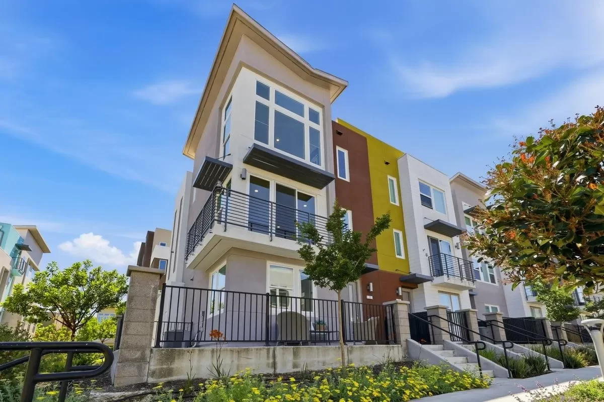 4BR Townhouse for Sale in San Jose, CA