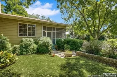 2BR House for Rent in Alamo Heights, TX