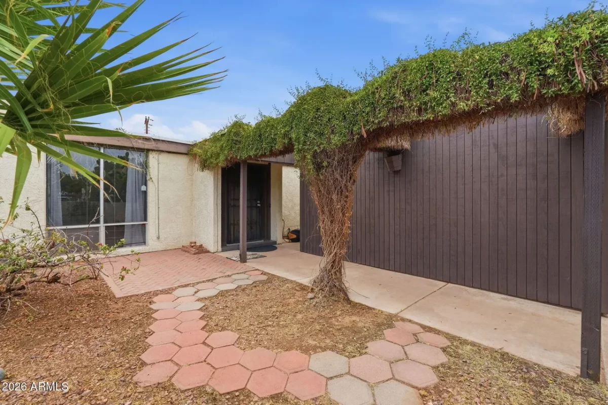 3BR Townhouse for Sale in Phoenix, AZ