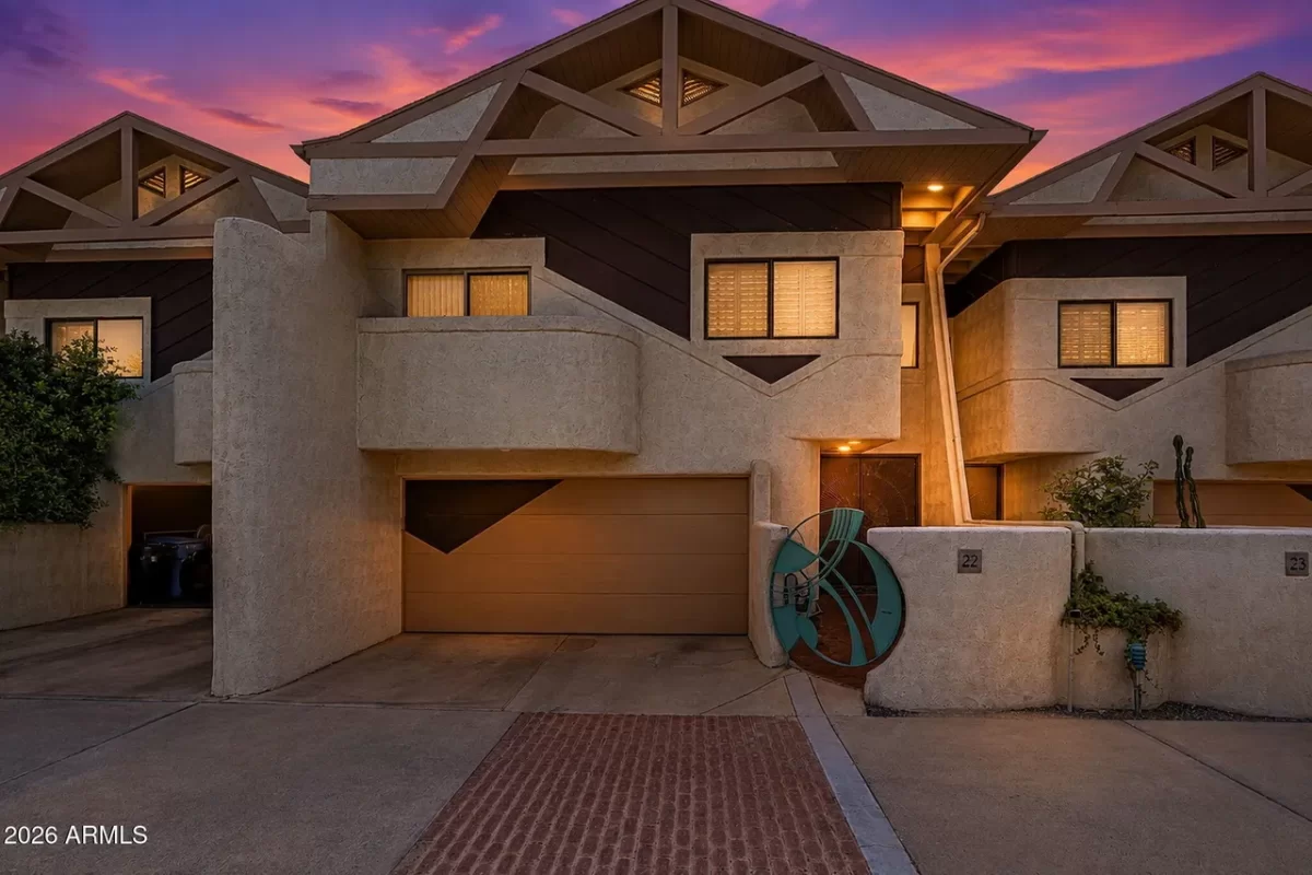 3BR Townhouse for Sale in Phoenix, AZ