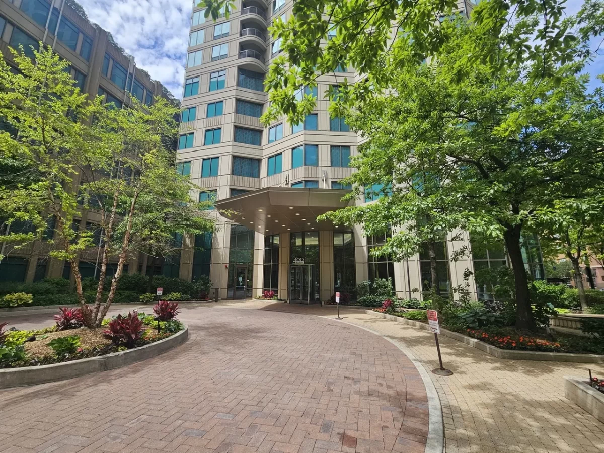 Condo for Sale in Chicago, IL