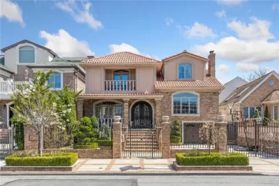 5BR House for Sale in Brooklyn, NY