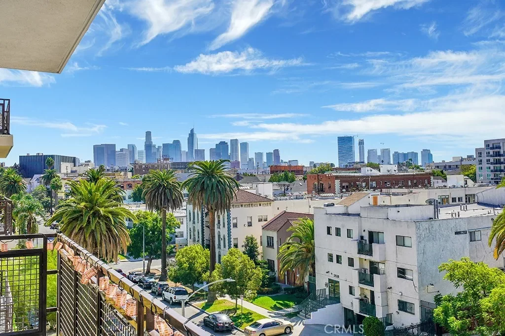 2BR Condo for Sale in Los Angeles, CA