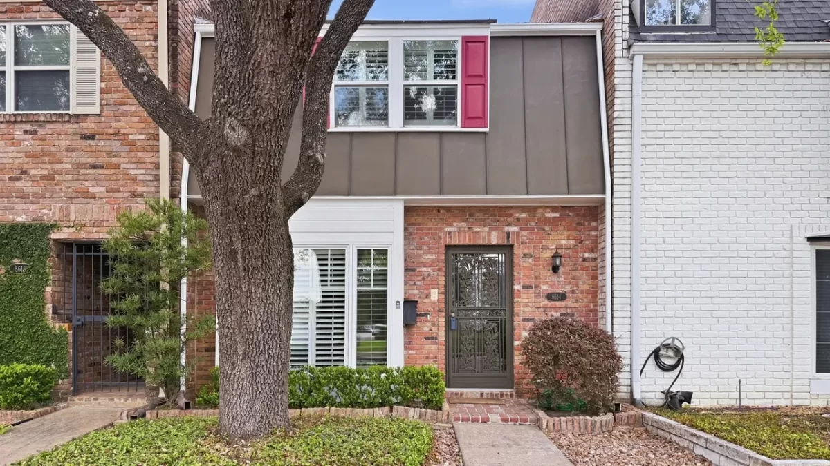 2BR Townhouse for Sale in Houston, TX