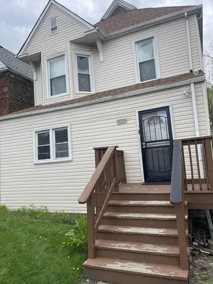 6BR House for Sale in Chicago, IL