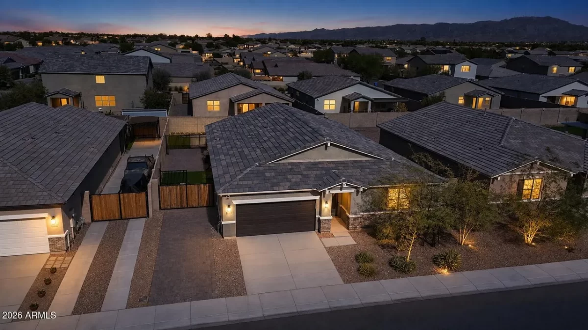 4BR House for Sale in Phoenix, AZ