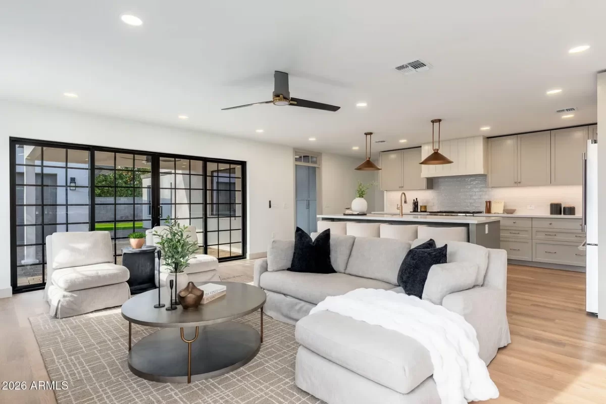 5BR House for Sale in Phoenix, AZ