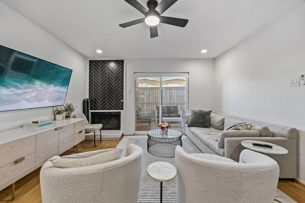 2BR Condo for Sale in Dallas, TX
