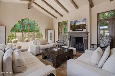4BR House for Sale in Paradise Valley, AZ