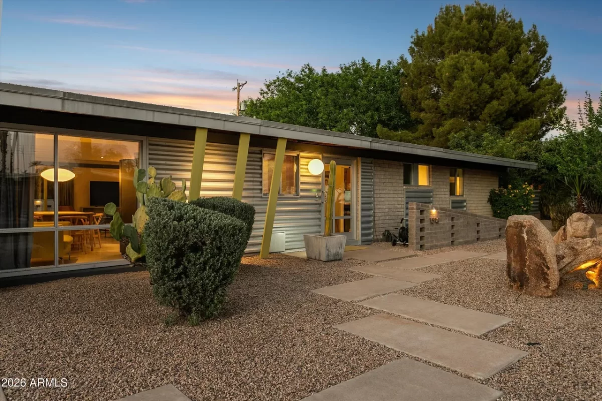 4BR House for Sale in Phoenix, AZ