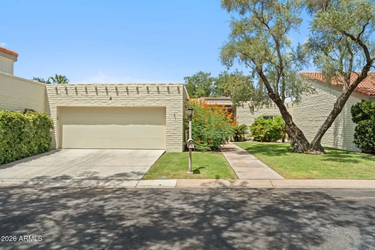 3BR Townhouse for Sale in Phoenix, AZ