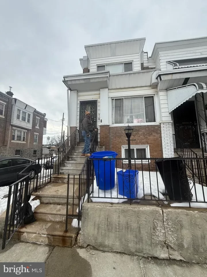 3BR Townhouse for Sale in Philadelphia, PA
