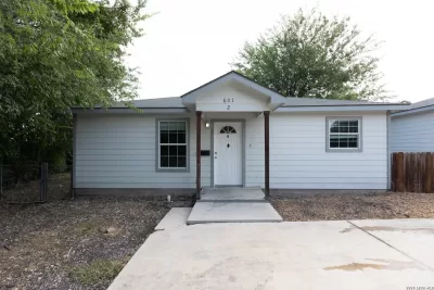 2BR House for Rent in San Antonio, TX