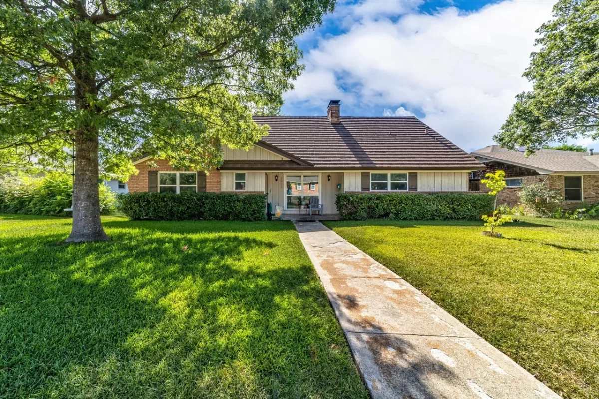 4BR House for Sale in Dallas, TX