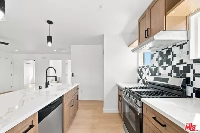 2BR Condo for Sale in Los Angeles, CA