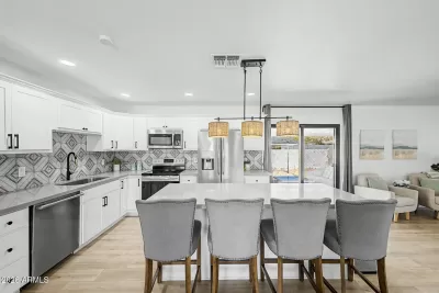 4BR House for Sale in Tempe, AZ