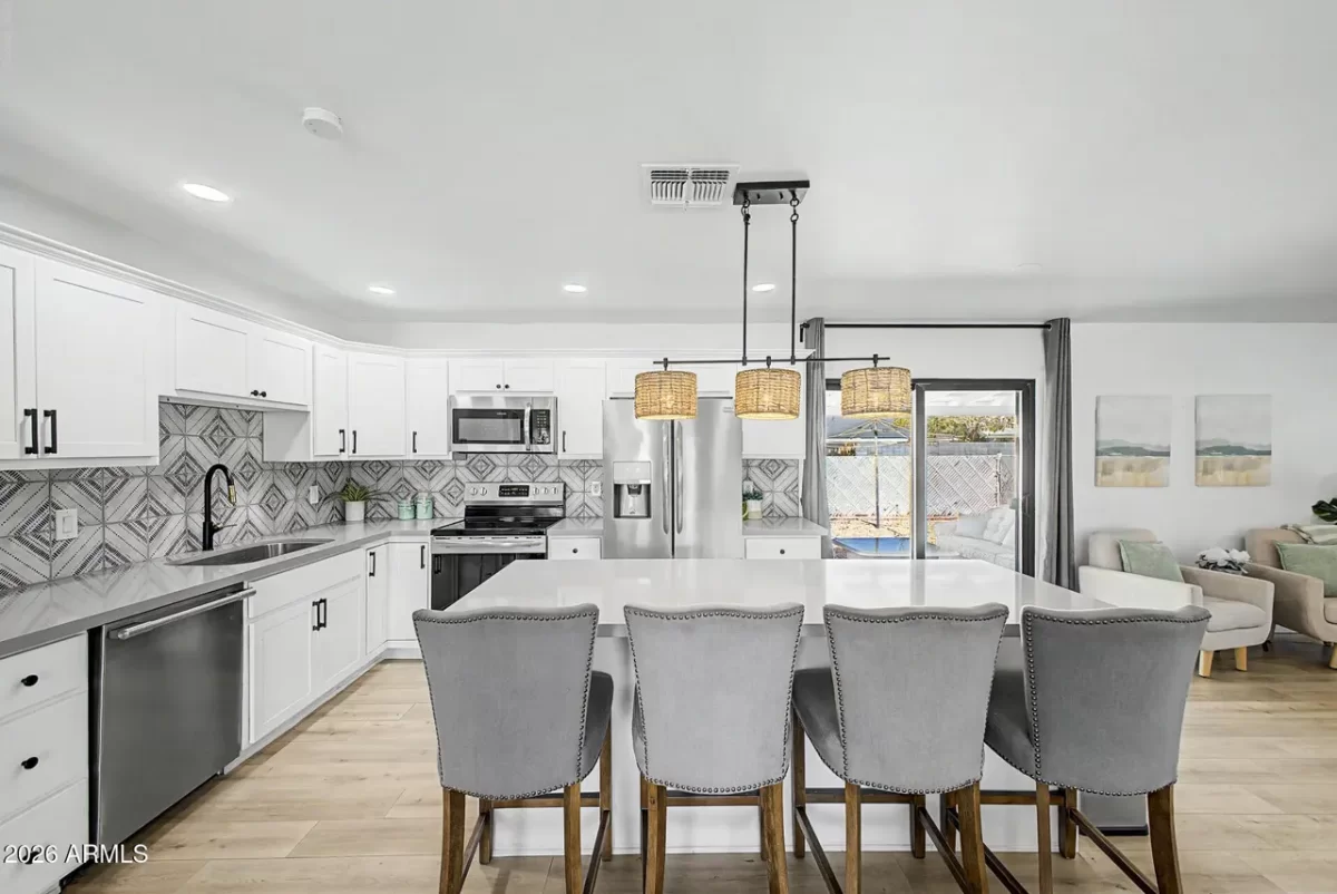 4BR House for Sale in Tempe, AZ