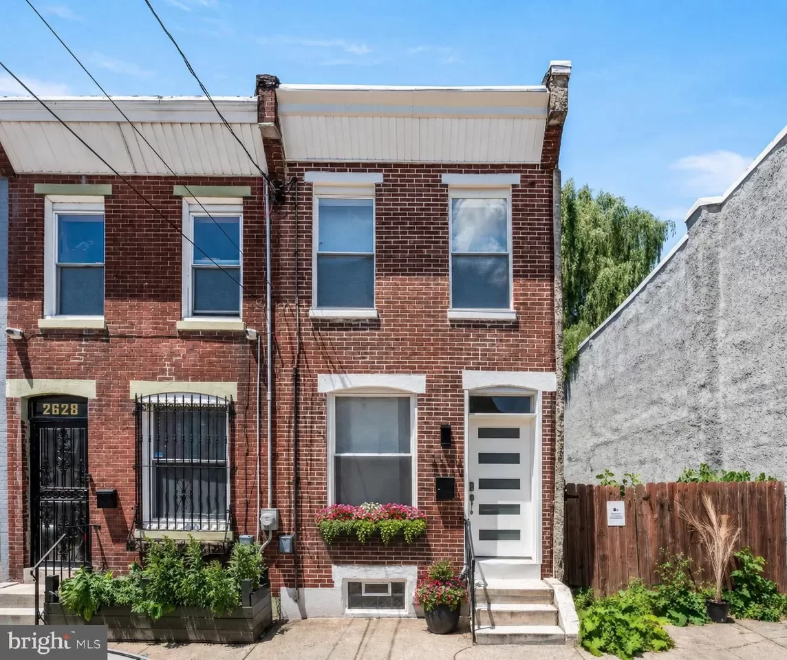 2BR Townhouse for Sale in Philadelphia, PA