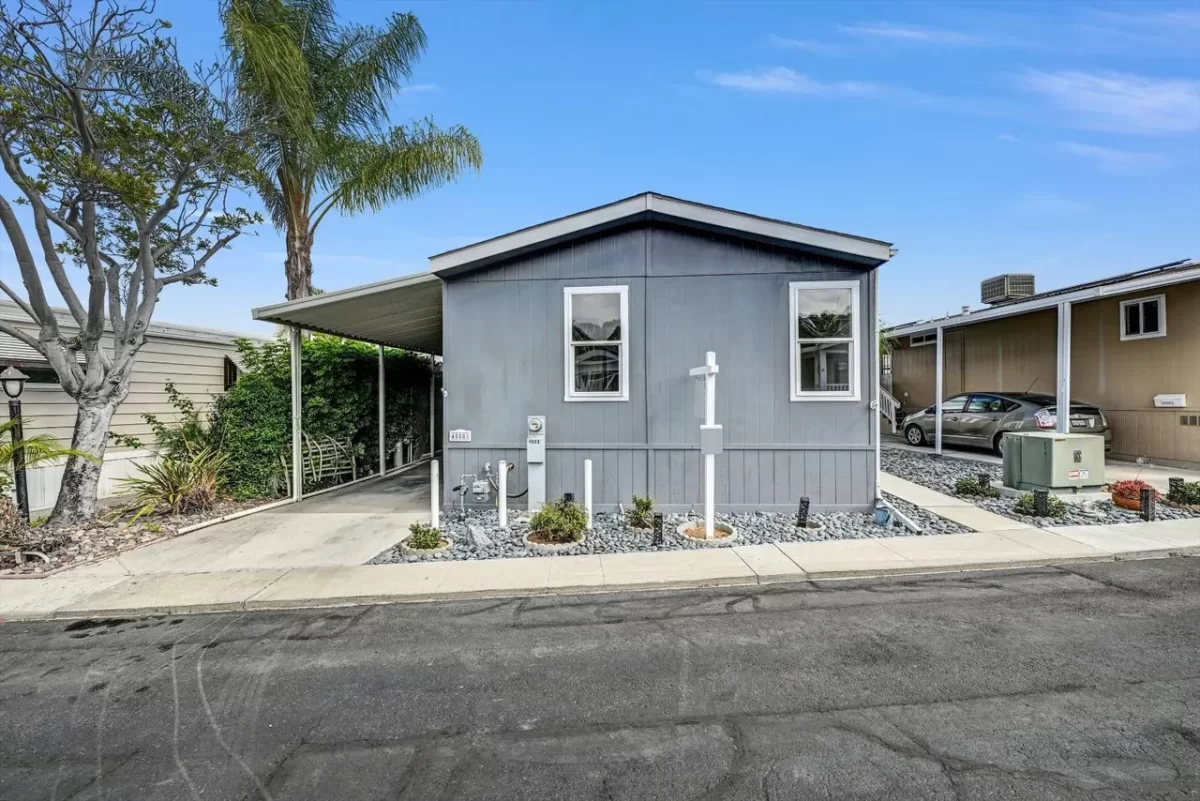 2BR Mobile Home for Sale in San Diego, CA
