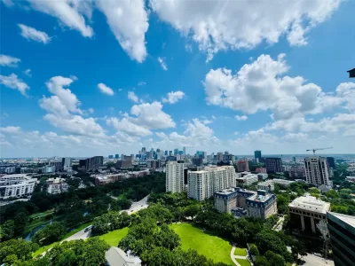 2BR Condo for Sale in Dallas, TX