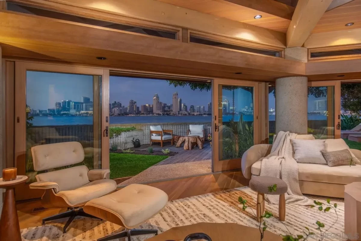 2BR House for Sale in Coronado, CA
