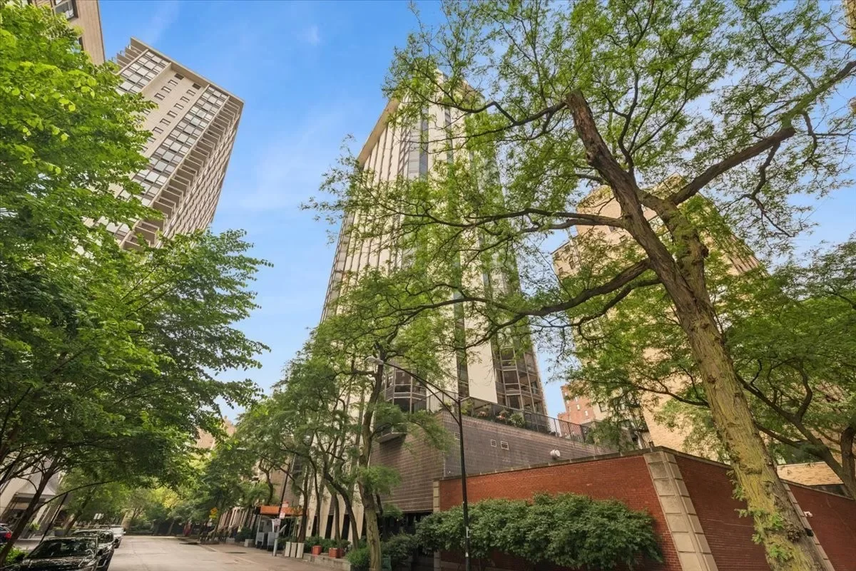 3BR Condo for Sale in Chicago, IL