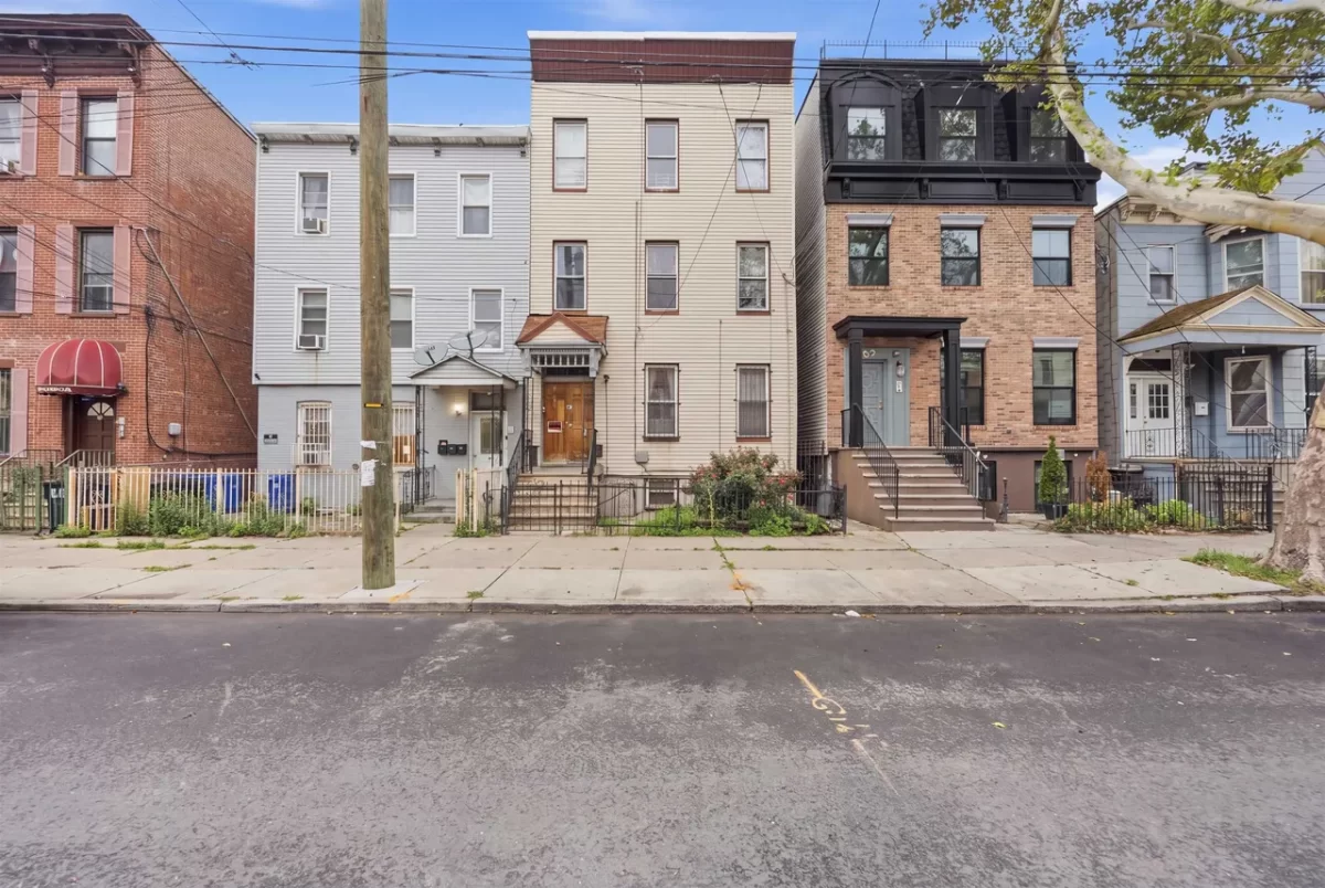 4BR Multi-Family for Sale in Jersey City, NJ