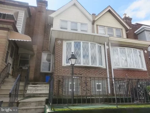 3BR Townhouse for Sale in Philadelphia, PA