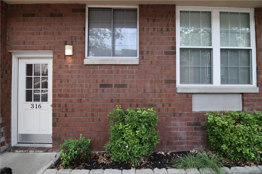 2BR Condo for Sale in Brooklyn, NY