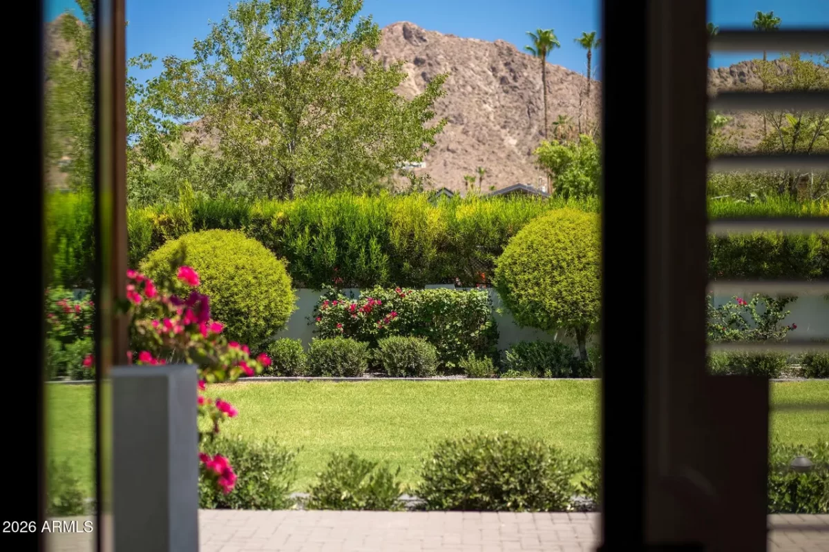 4BR House for Sale in Phoenix, AZ