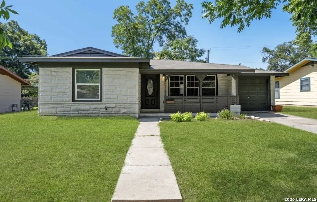 2BR House for Sale in San Antonio, TX