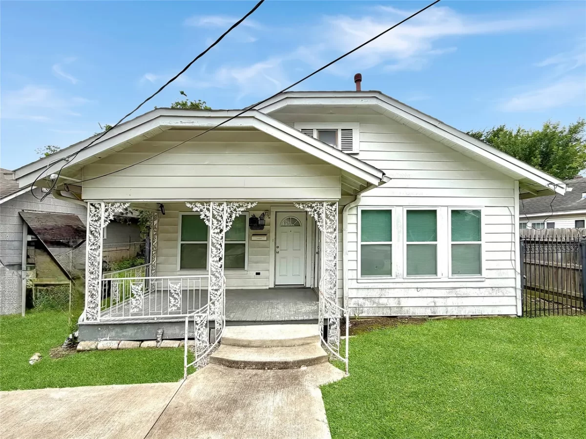 2BR House for Sale in Houston, TX