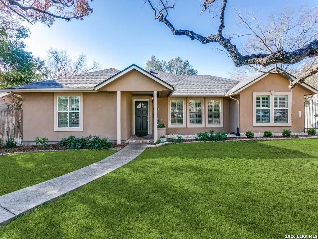 3BR House for Sale in Terrell Hills, TX