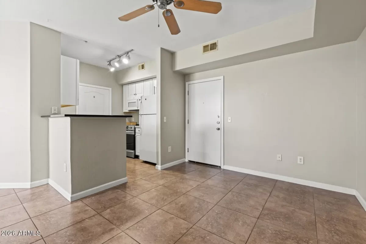 2BR Townhouse for Sale in Phoenix, AZ