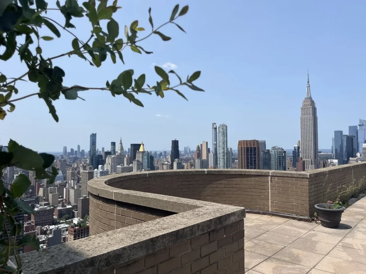 2BR Condo for Sale in Manhattan, NY
