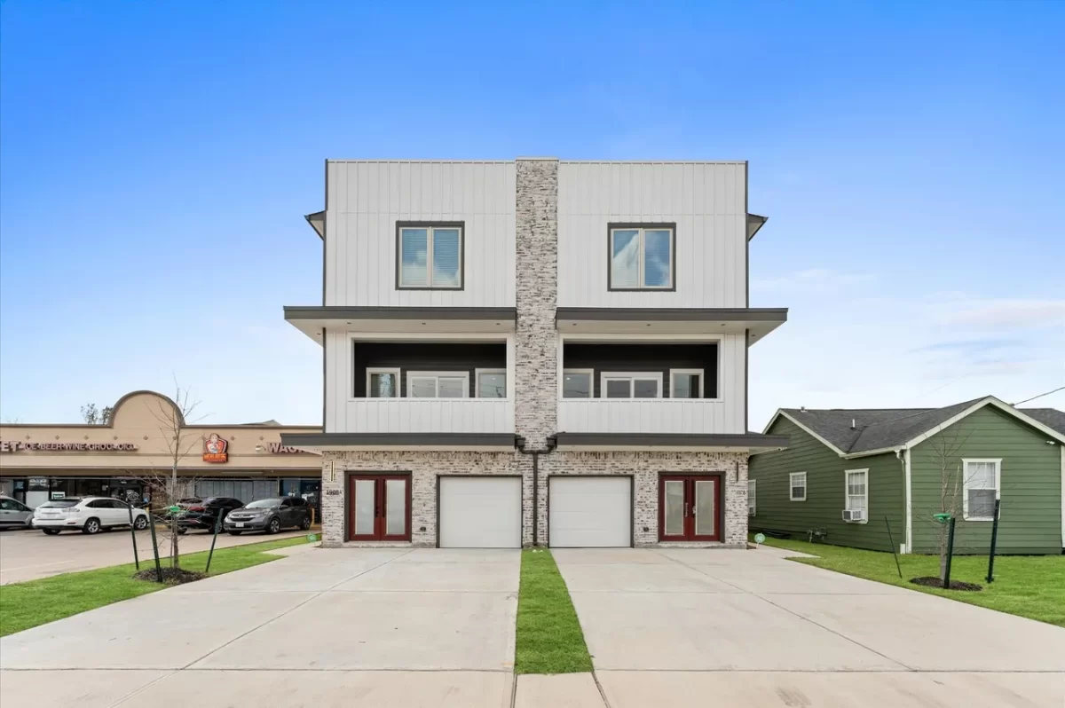4BR Townhouse for Sale in Houston, TX