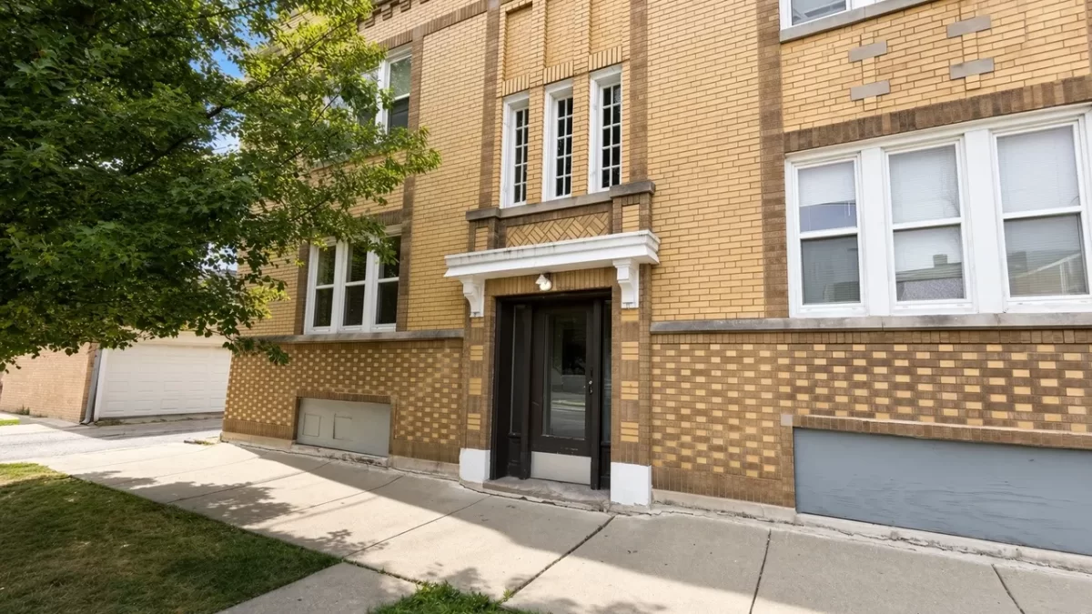 2BR Apartment for Rent in Chicago, IL