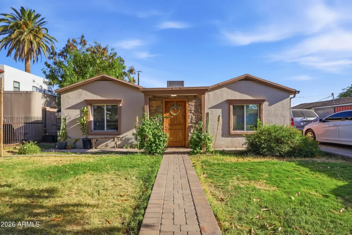 7BR Multi-Family for Sale in Phoenix, AZ